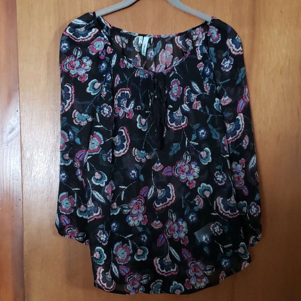 Maurices Overlay top